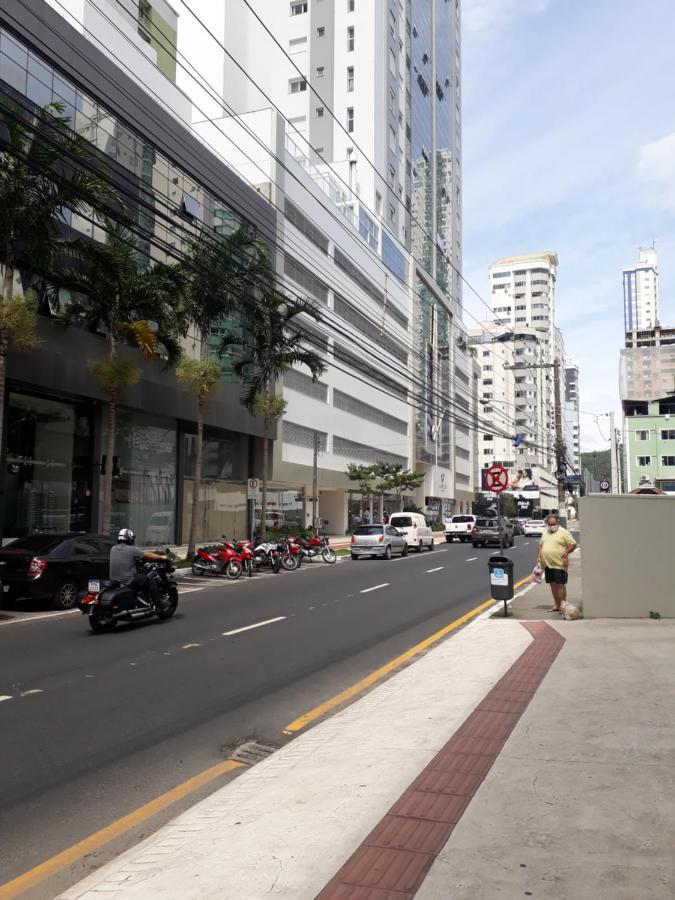 Otimo Apto. 180 Metros Do Mar Balneário Camboriú Buitenkant foto